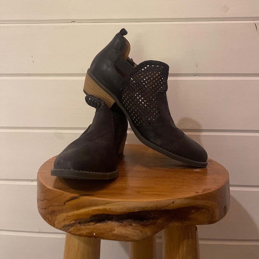 Black Shiny Ankle Booties